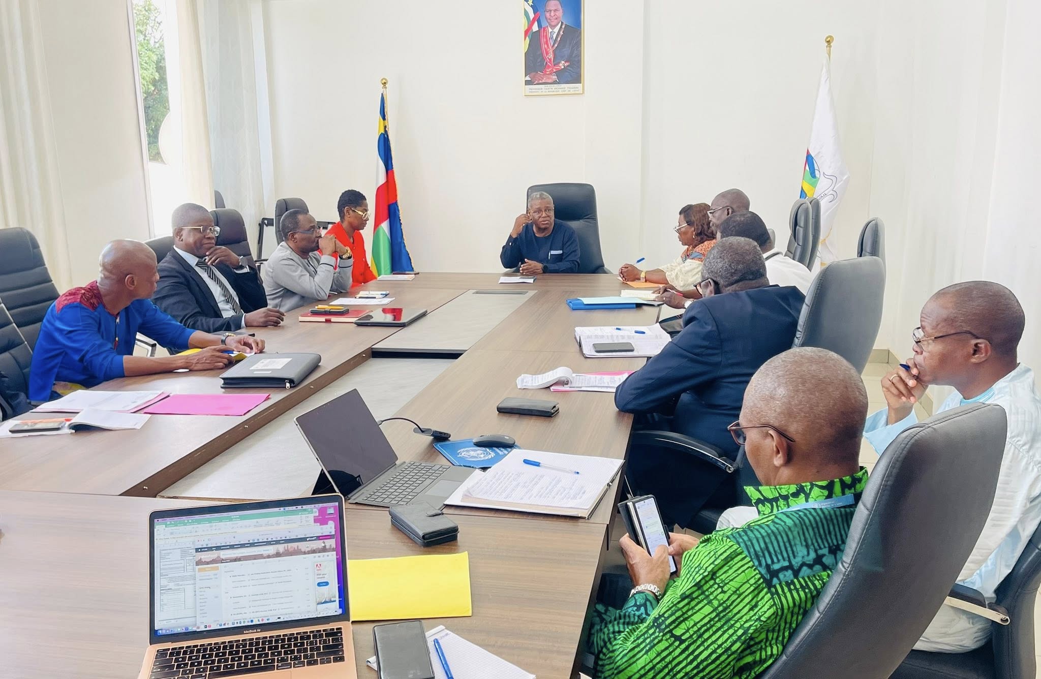 𝗥𝗲́𝘂𝗻𝗶𝗼𝗻 𝗱’𝗲́𝘃𝗮𝗹𝘂𝗮𝘁𝗶𝗼𝗻 – 𝗥𝗲́𝗽𝗼𝗻𝘀𝗲 𝗱𝘂 𝘀𝗲𝗰𝘁𝗲𝘂𝗿 𝘀𝗮𝗻𝘁𝗲́ 𝗮̀ 𝗹𝗮 𝗯𝗼𝘂𝘀𝗰𝘂𝗹𝗮𝗱𝗲 𝗱𝘂 𝟮𝟱 𝗷𝘂𝗶𝗻