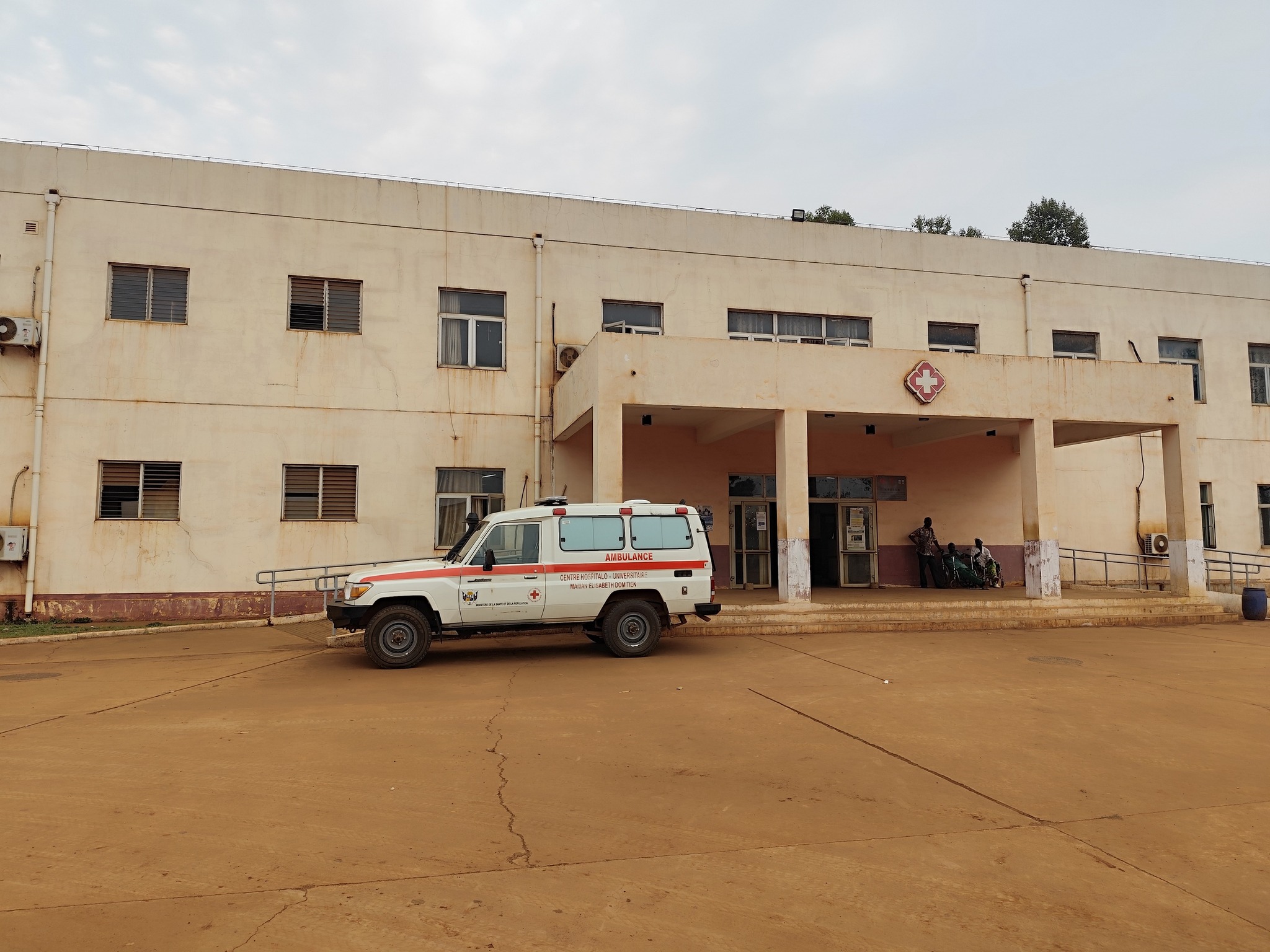 𝗦𝗮𝗻𝘁𝗲́ P𝘂𝗯𝗹𝗶𝗾𝘂𝗲 𝗲𝗻 𝗖𝗲𝗻𝘁𝗿𝗮𝗳𝗿𝗶𝗾𝘂𝗲 :b𝗶𝗺𝗯𝗼 𝘀𝗲 𝗽𝗿𝗲́𝗽𝗮𝗿𝗲 𝗮̀ 𝗿𝗲𝗰𝗲𝘃𝗼𝗶𝗿 𝗱𝗲𝘀 𝗲́𝗾𝘂𝗶𝗽𝗲𝗺𝗲𝗻𝘁𝘀 𝗽𝗼𝘂𝗿 𝗿𝗲𝗻𝗳𝗼𝗿𝗰𝗲𝗿 𝗹𝗮 𝗰𝗵𝗮𝗶̂𝗻𝗲 𝗱’𝗮𝗽𝗽𝗿𝗼𝘃𝗶𝘀𝗶𝗼𝗻𝗻𝗲𝗺𝗲𝗻𝘁 𝗲𝗻 𝗺𝗲́𝗱𝗶𝗰𝗮𝗺𝗲𝗻𝘁𝘀