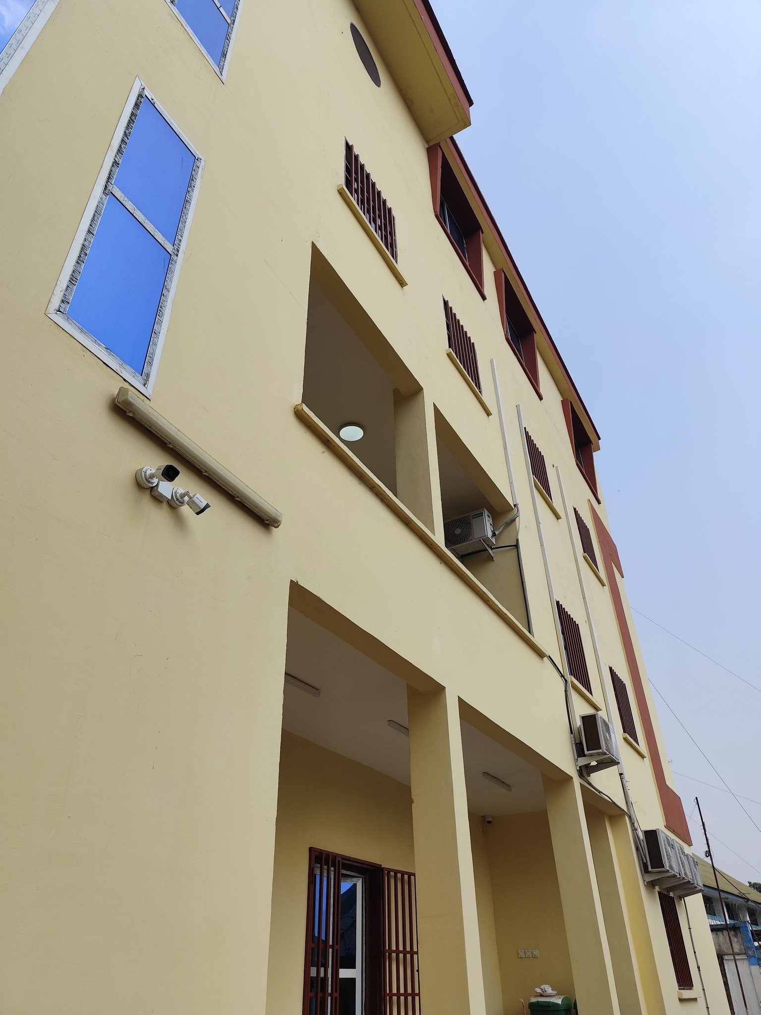 𝗗𝗿 𝗣𝗶𝗲𝗿𝗿𝗲 𝗦𝗢𝗠𝗦𝗘 𝘃𝗶𝘀𝗶𝘁𝗲 𝗱𝗲 𝗻𝗼𝘂𝘃𝗲𝗹𝗹𝗲𝘀 𝗶𝗻𝗳𝗿𝗮𝘀𝘁𝗿𝘂𝗰𝘁𝘂𝗿𝗲𝘀