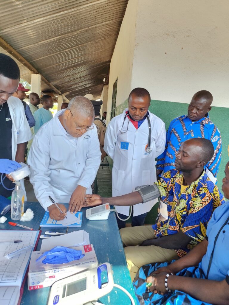 ๐๐ฒ ๐ ๐ถ๐ป๐ถ๐๐๐ฟ๐ฒ ๐ฑ๐ฒ ๐น๐ฎ ๐ฆ๐ฎ๐ป๐๐ฒฬ ๐ฒ๐ ๐ฑ๐ฒ ๐น๐ฎ ๐ฃ๐ผ๐ฝ๐๐น๐ฎ๐๐ถ๐ผ๐ป ๐ฒ๐ป ๐บ๐ถ๐๐๐ถ๐ผ๐ป ๐ฎฬ ๐ก๐ด๐ฎ๐ผ๐๐ป๐ฑ๐ฎ๐๐ฒ ๐ณ๐ฎ๐ฐ๐ฒ ๐ฎ๐๐
๐๐ฟ๐ด๐ฒ๐ป๐ฐ๐ฒ๐ ๐๐ฎ๐ป๐ถ๐๐ฎ๐ถ๐ฟ๐ฒ๐.